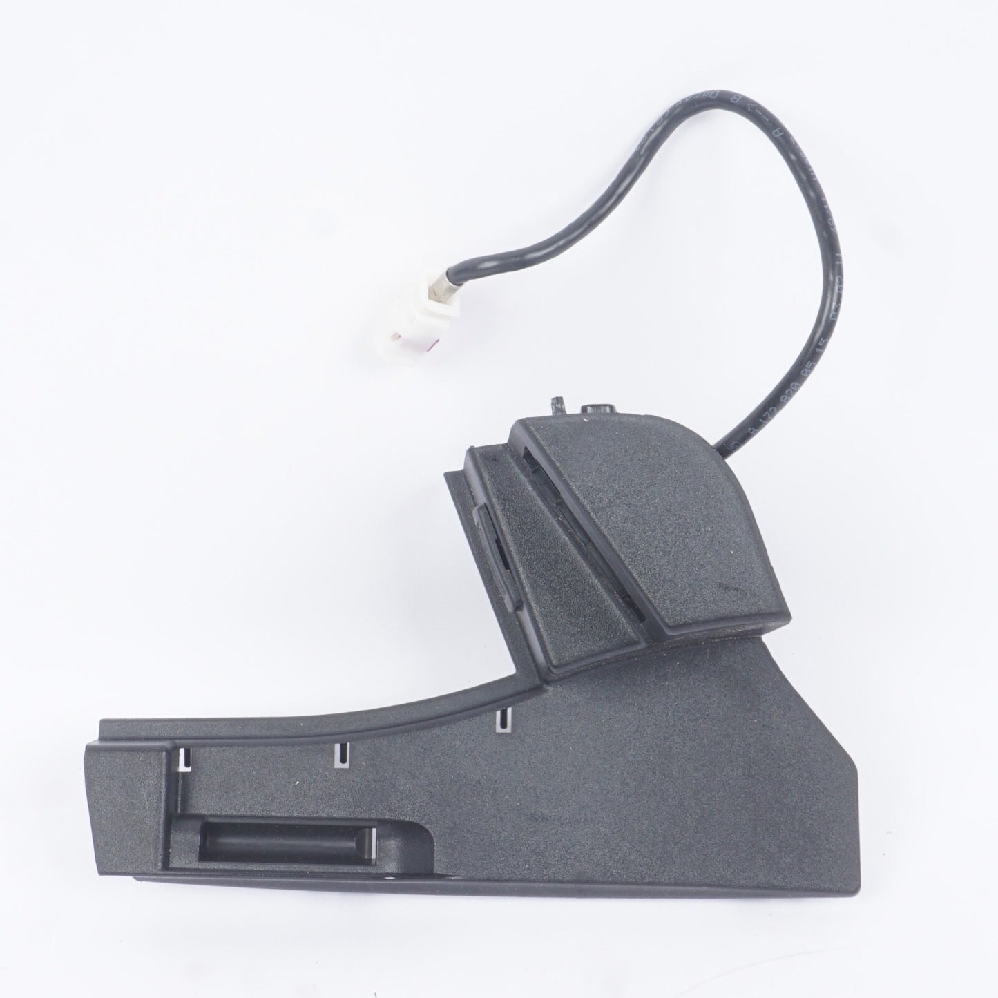 MERCEDES BENZ C250 C350 E350 W204 OEM CENTER CONSOLE USB MOUNT PLATE