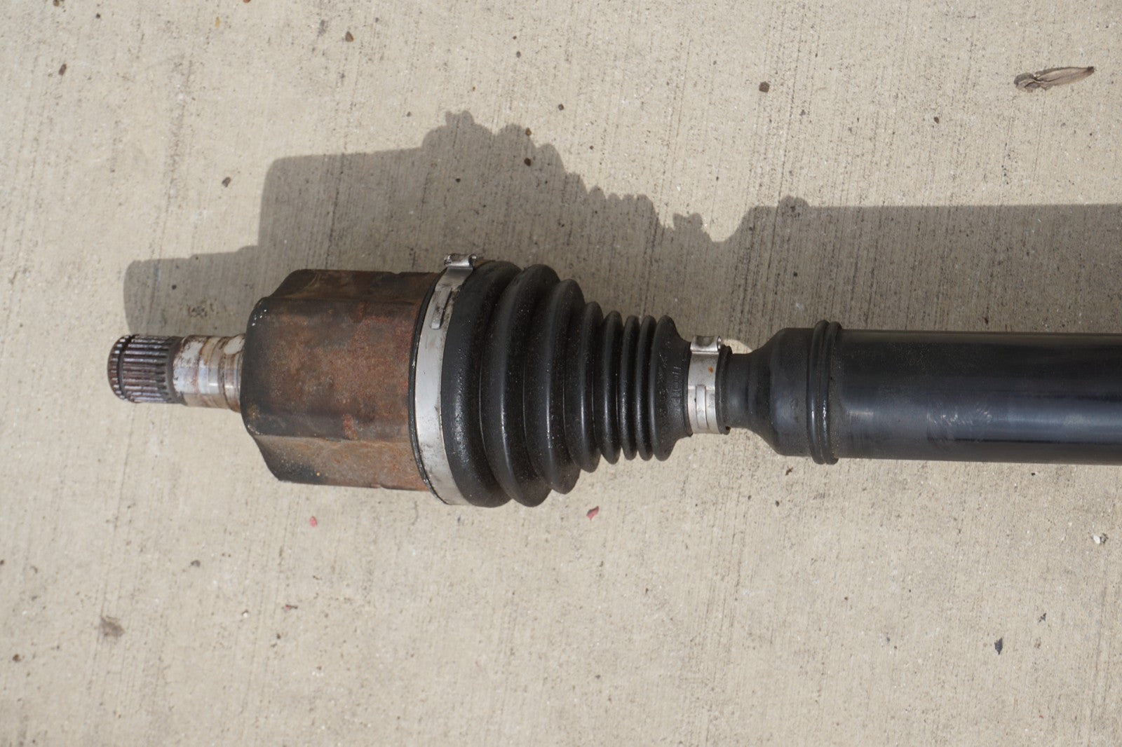 12-15 Volkswagen Passat 2.5L  Front Right Passenger CV Axle Shaft OEM