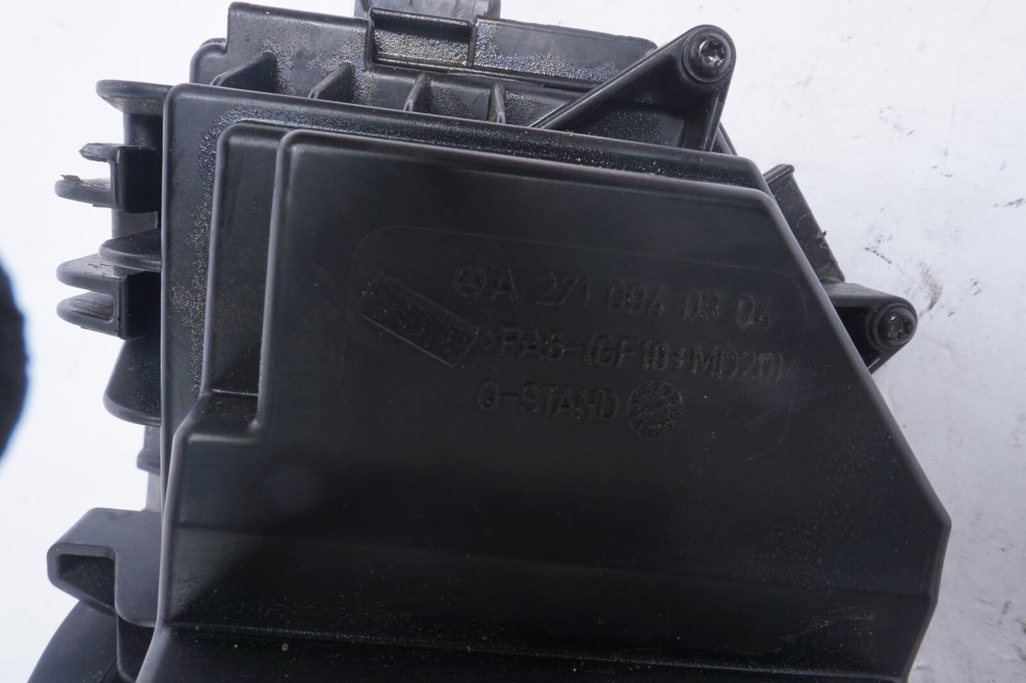 12-14 Mercedes-Benz C250 W204 Air Intake Cleaner Filter Housing Box   OEM