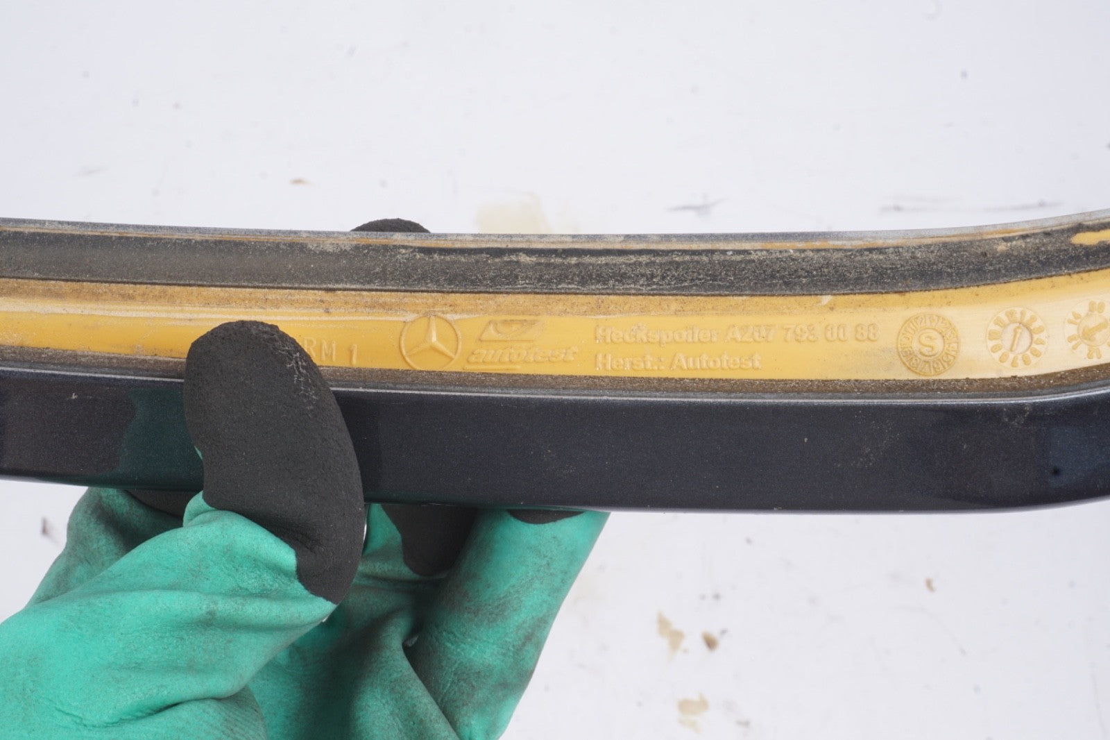 2011-2017 OEM Mercedes A207 E350 Rear Trunk Lid Molding Spoiler Wing Color 755