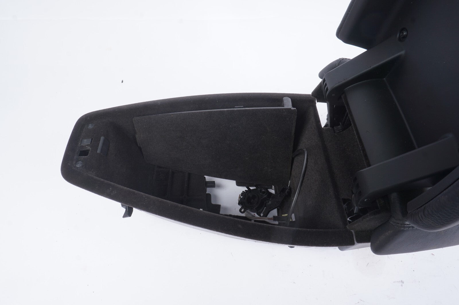 2006 - 2010  BMW 650i E63 E64 Center Console Armrest Lid OEM