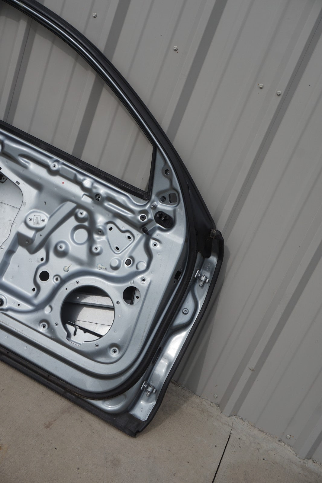2011 - 2018 Audi A8l Front Left Driver Side Door Shell OEM *Long Base*