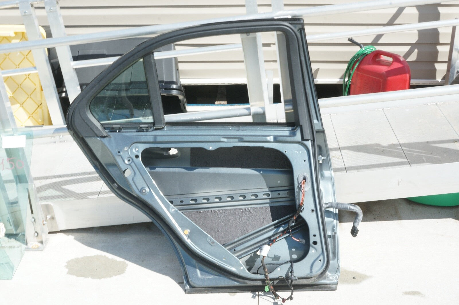 2008 - 2014 MERCEDES W204 C200 C250 C300 C350 REAR LEFT DOOR SHELL