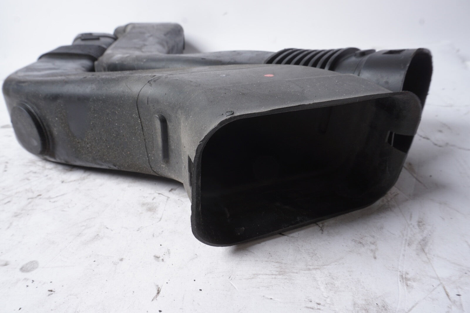 11-13 BMW F10 550i 650i 4.4 N63 AIR INTAKE DUCT ASSEMBLY RIGHT LEFT OEM 072523