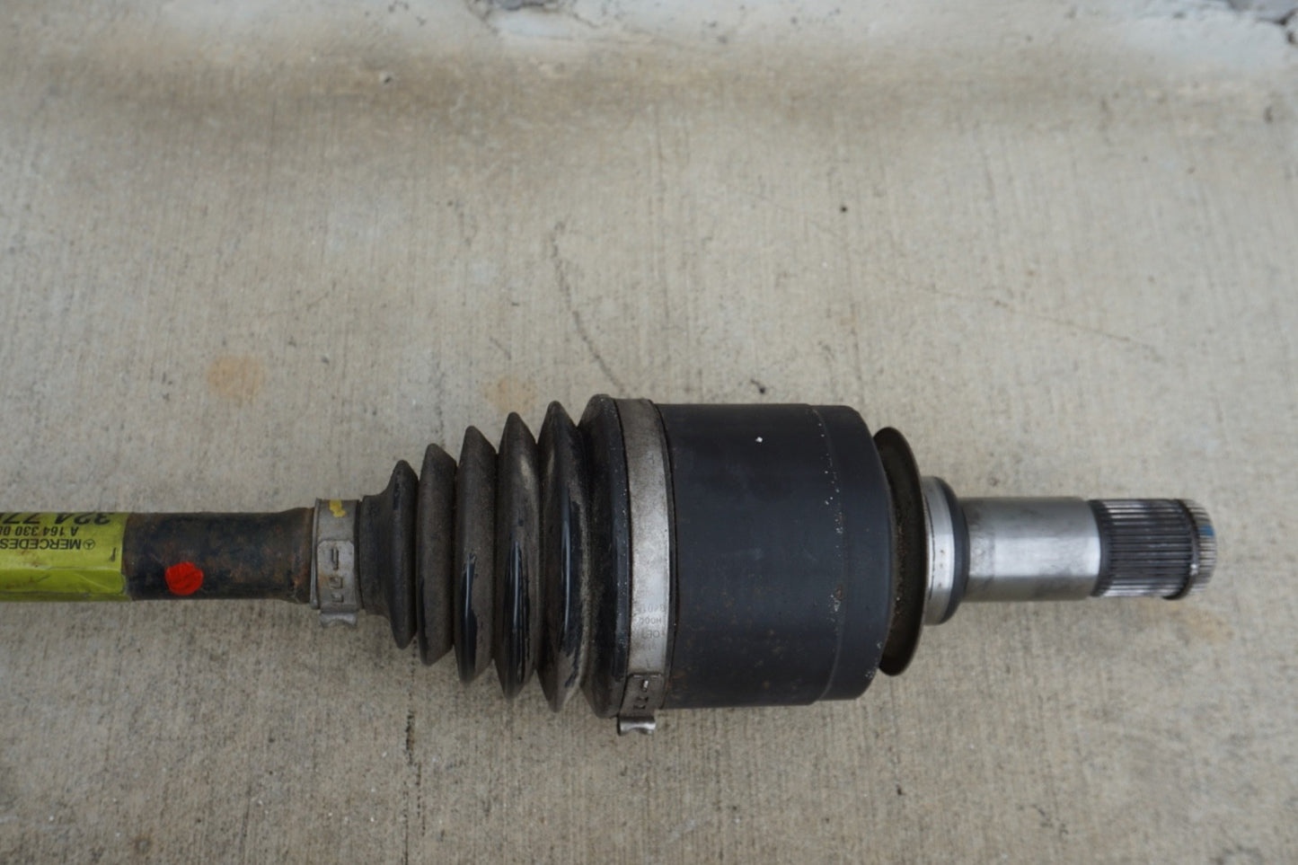 06-12 Mercedes X164 GL450 ML450 Front Left Driver Side Axle Shaft 1643300801 OEM