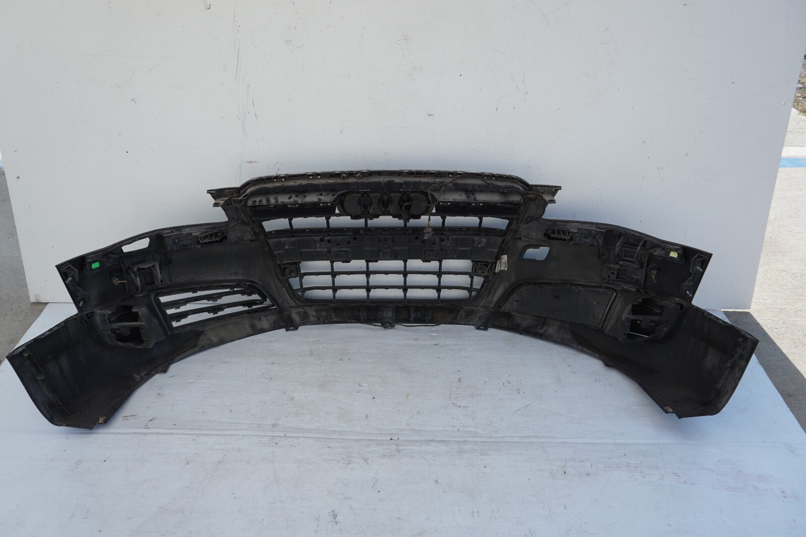 2011 - 2014 AUDI A8 A8L FRONT FBUMPER COVER W/ GRILLE   OEM
