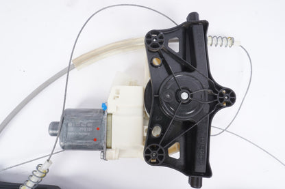 Mercedes X156 GLA45 GLA250 window motor and regulator, right front 2469065200