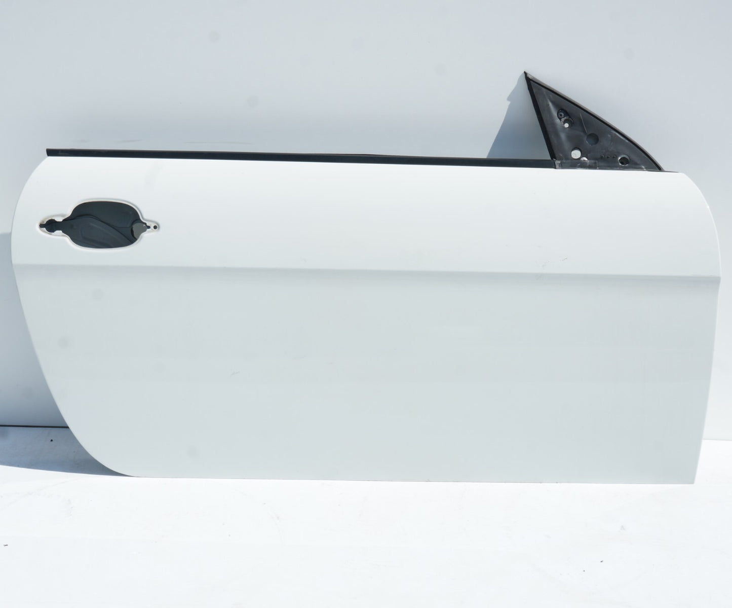 2006 - 2010 BMW 650I CONVERTIBLE FRONT RIGHT PASSENGER DOOR SHELL OEM