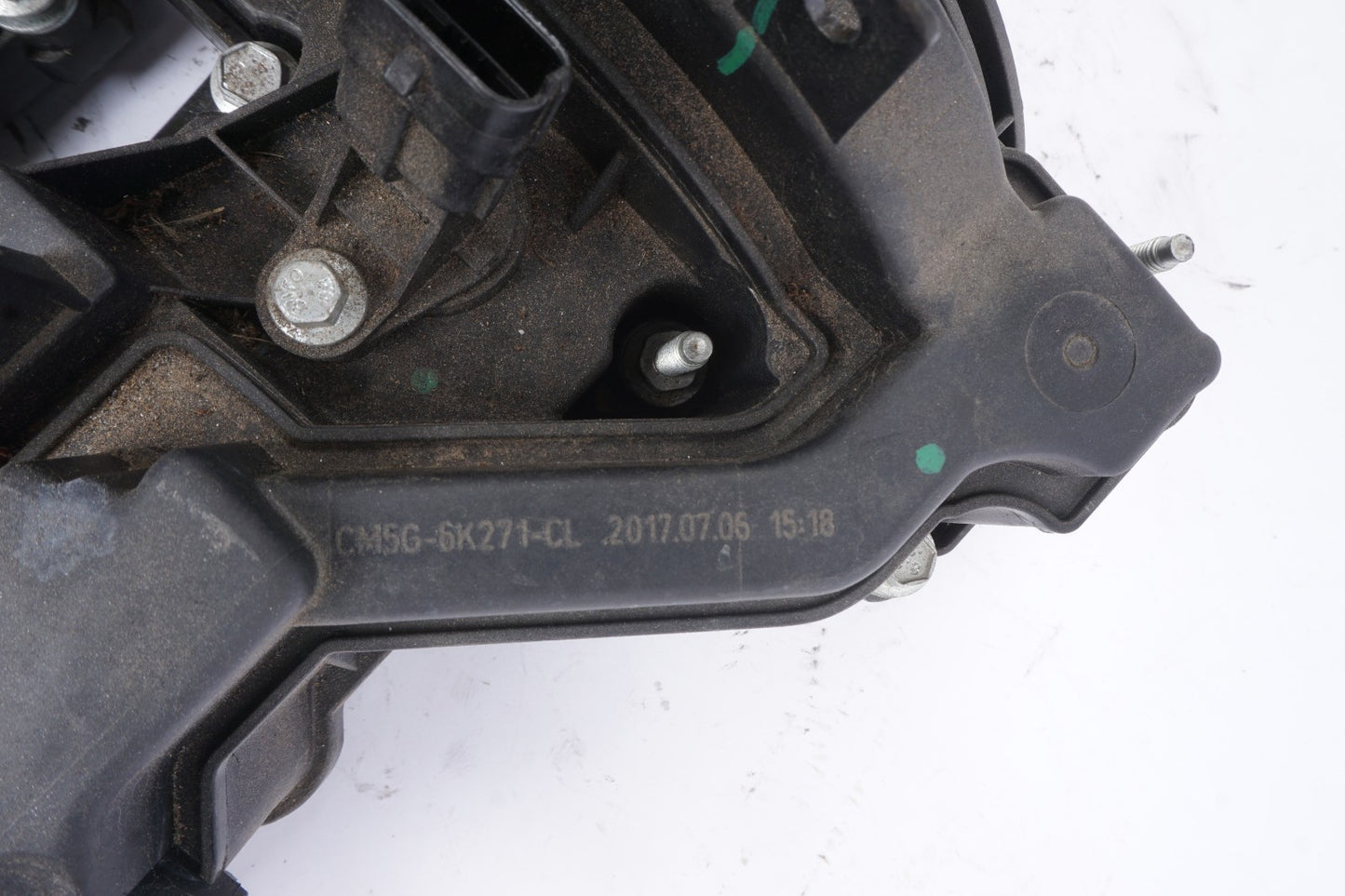 2015 - 2018 FORD FOCUS 1.0L ENGINE VALVE COVER OEM