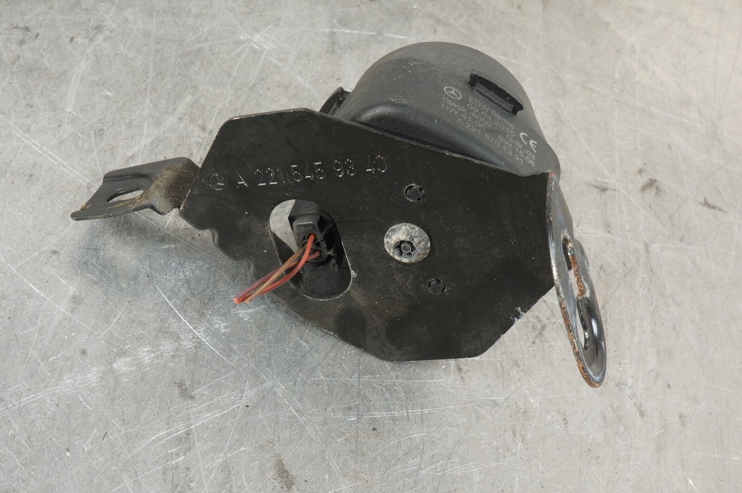 07-13 Mercede W221 S550 S63 AMG Anti Theft Alarm Horn Siren 2218701391 OEM