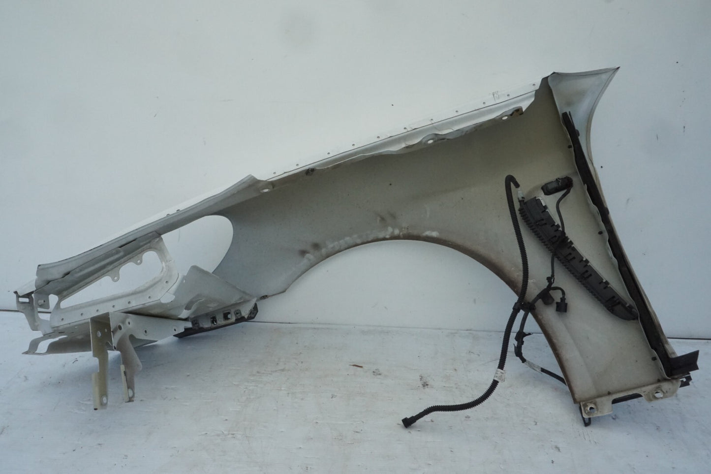 10 - 13 PORSCHE PANAMERA FRONT FENDER RIGHT PASSENGER SIDE OEM