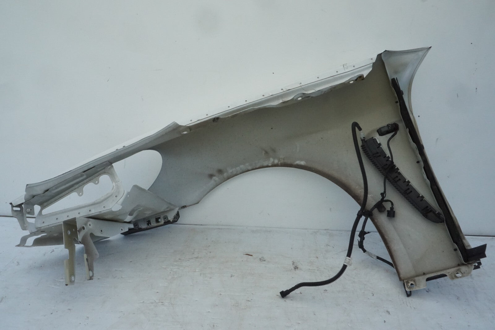 10 - 13 PORSCHE PANAMERA FRONT FENDER RIGHT PASSENGER SIDE OEM
