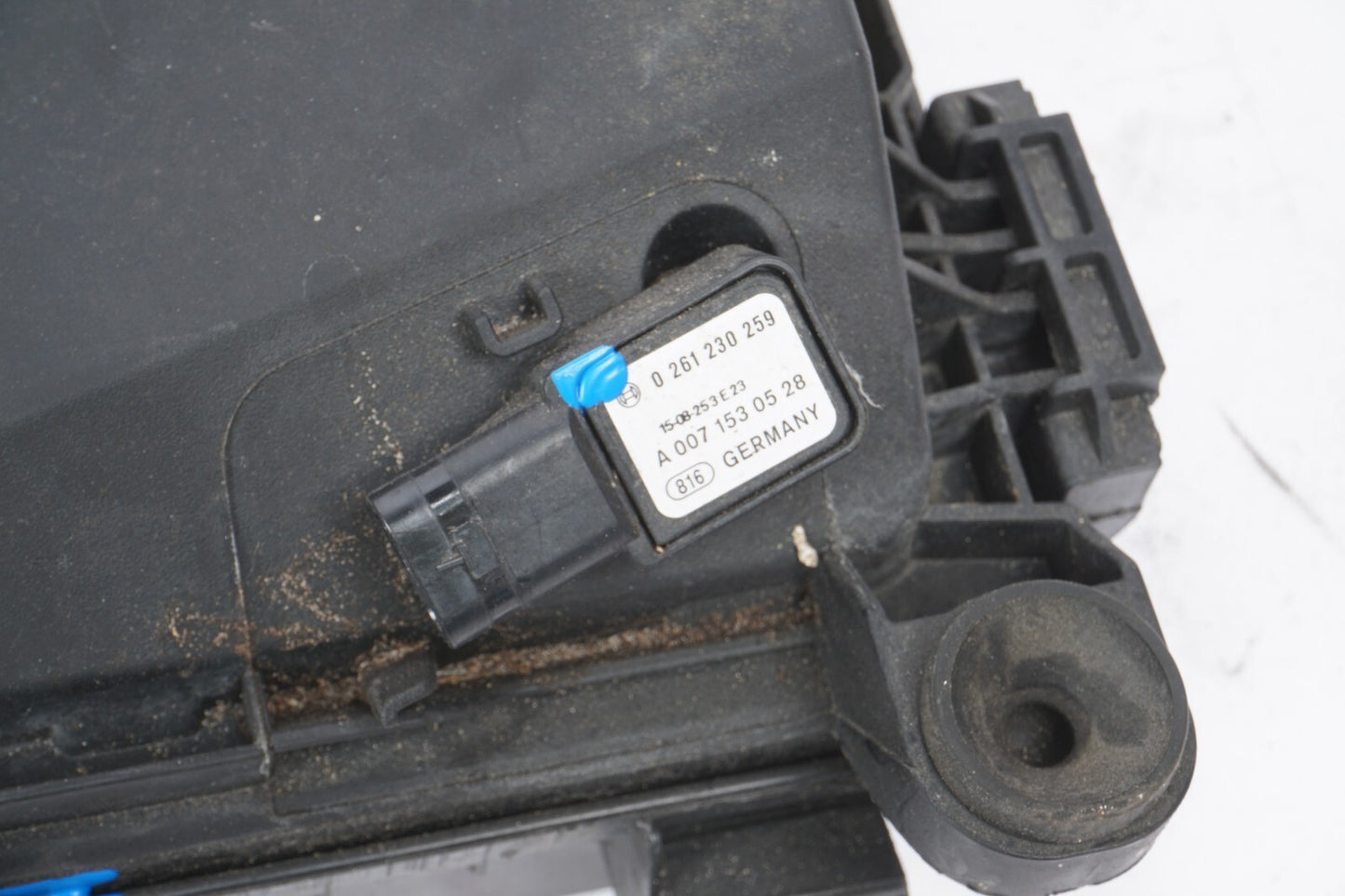 14-17 Mercedes S550 W222 3.0L Right Passenger Air Cleaner Filter Box  OEM