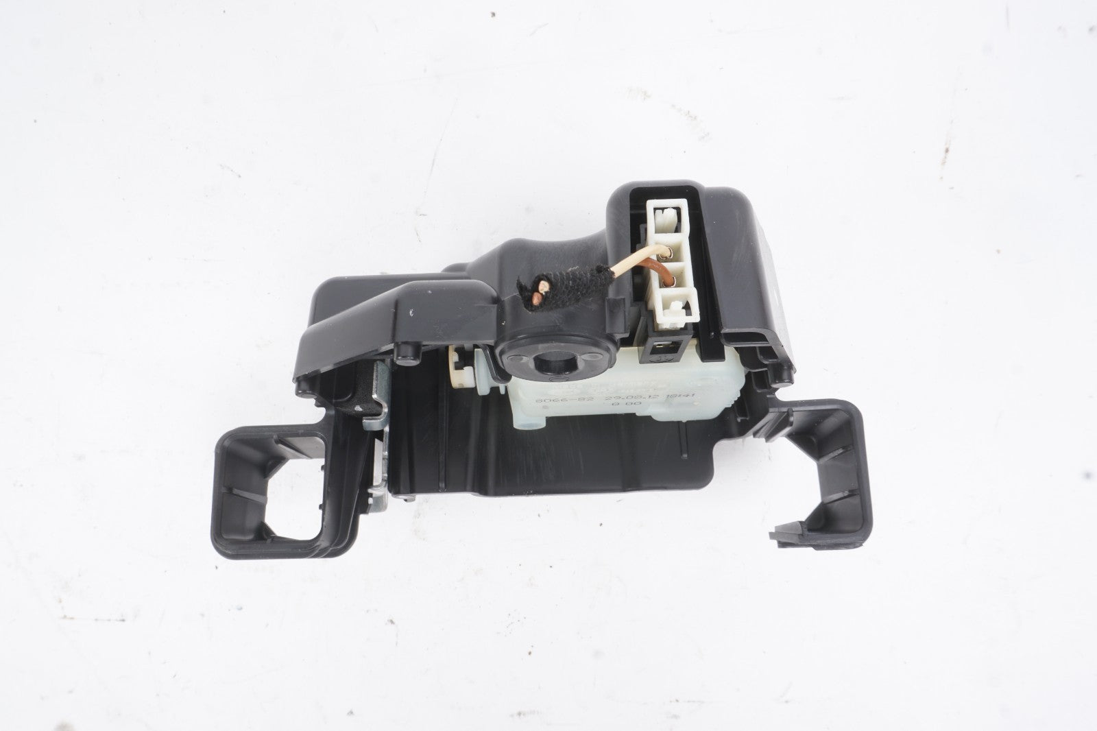 13-19 Mercedes X166 GL Second Row Seat Middle Headrest Adjuster Motor Left OEM