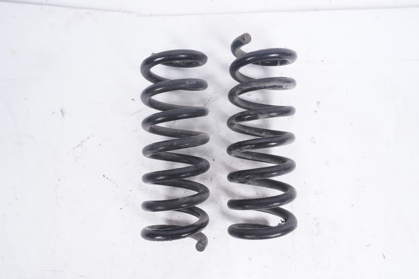 08-14 Mercedes W204 C250 C300 C350 Rear Coil Spring Left & Right OEM