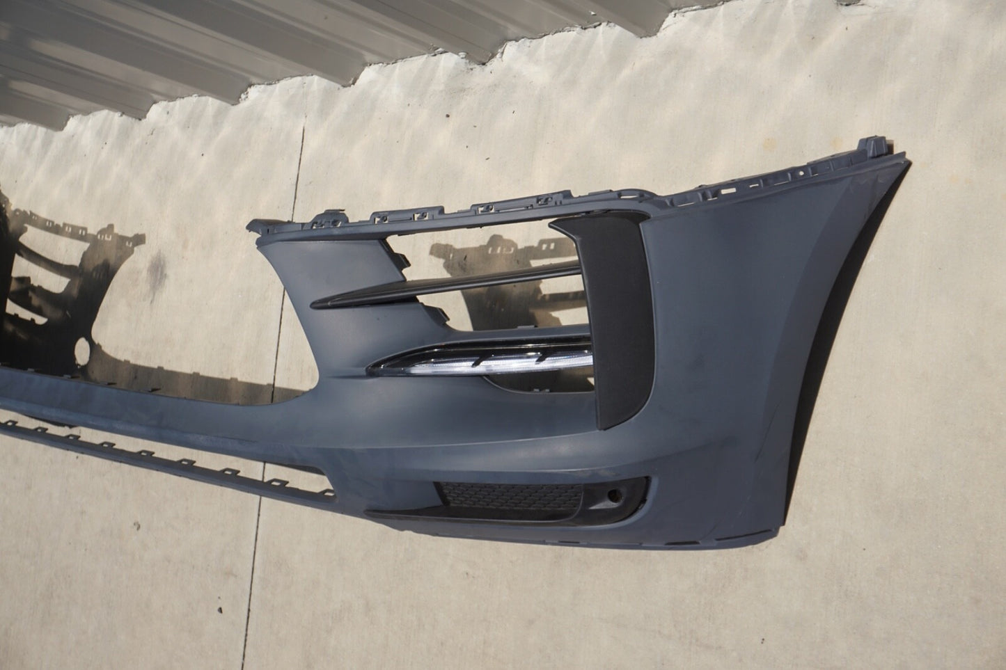 Fits 2019-2022 Porsche Macan New Front Bumper Cover W/Running Lights