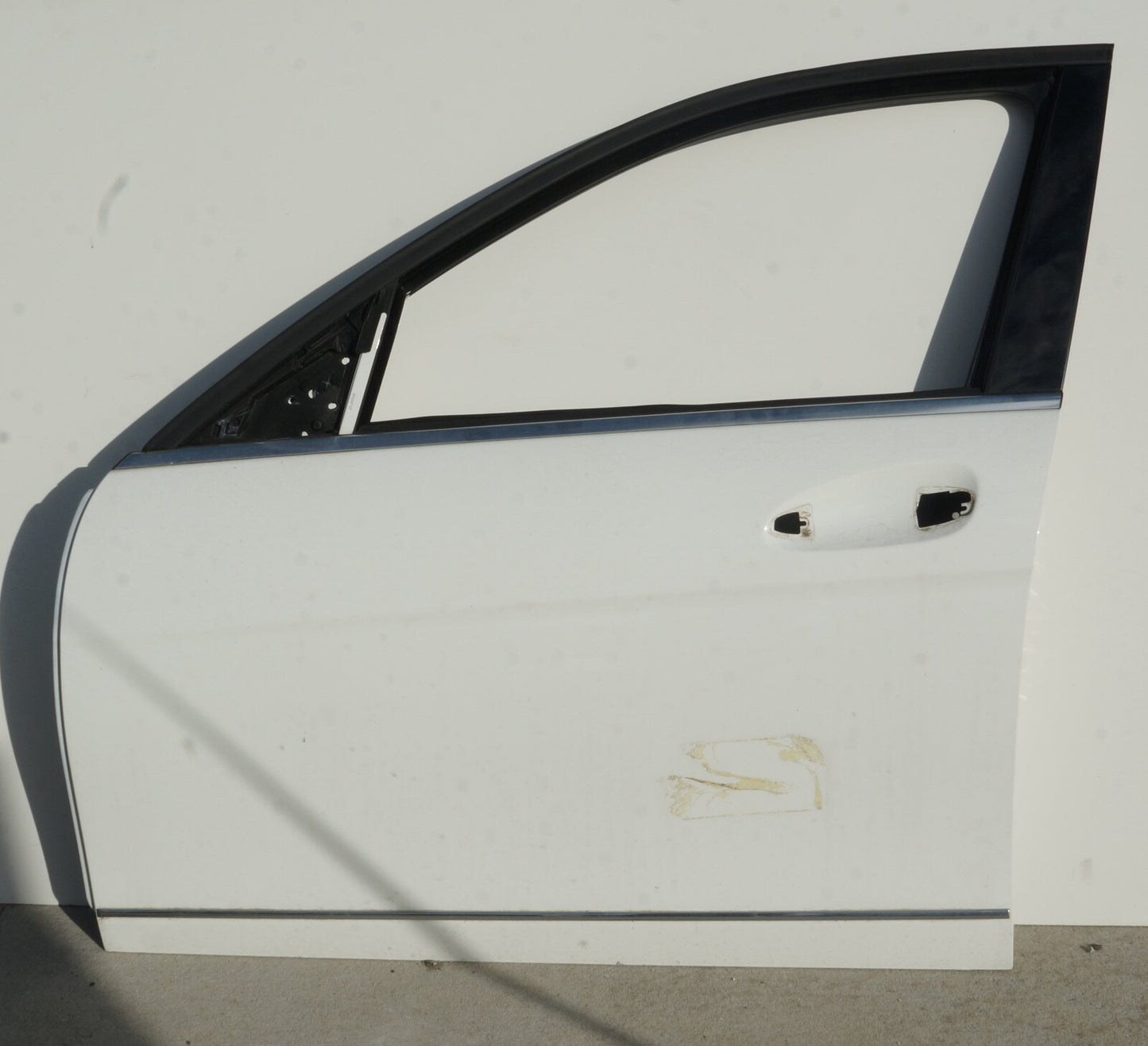 2008 - 2014 MERCEDES-BENZ C300 C250 C350 W204 FRONT LEFT DRIVER DOOR SHELL OEM
