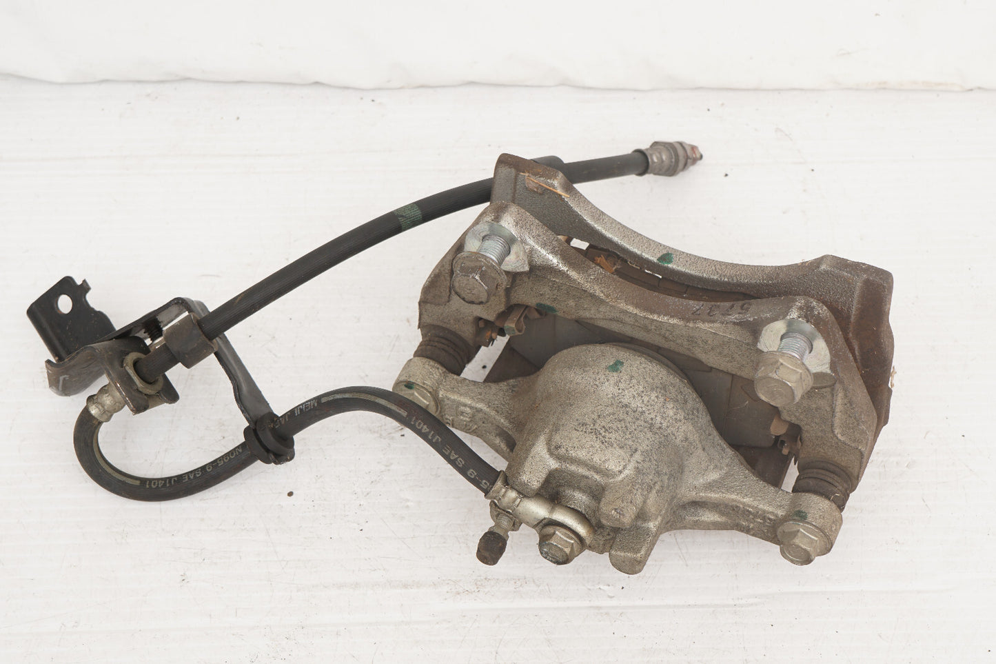 2014 - 2020 MITSUBISHI OUTLANDER 2.4L FRONT RIGHT PASS SIDE BRAKE CALIPER OEM