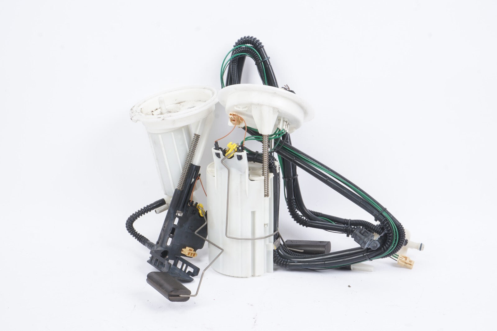 06-10 BMW E64 650i Fuel Pump 2Pcs OEM