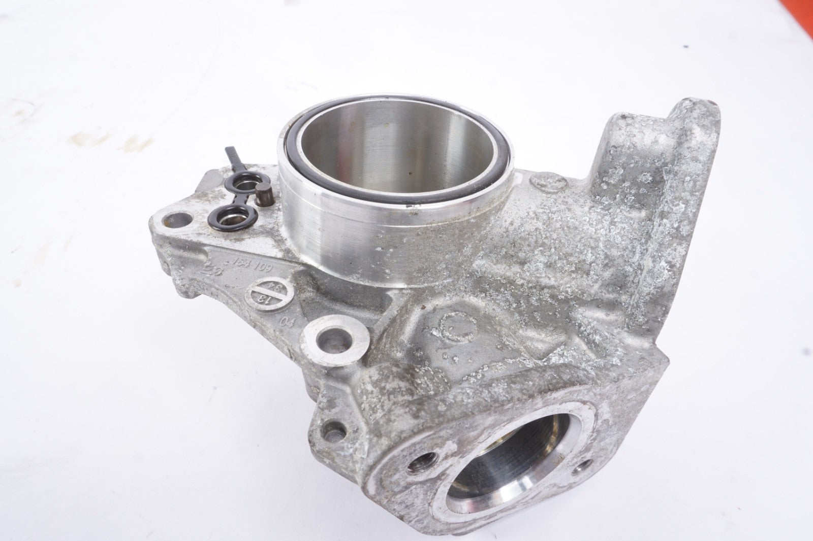 2014-2017 MERCEDES W222 S550 4.6L V8 HIGH PRESSURE FUEL PUMP HOUSING OEM