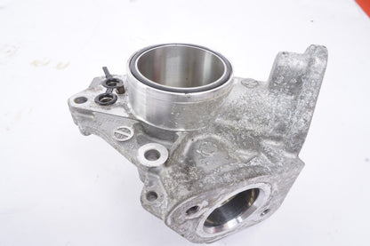 2014-2017 MERCEDES W222 S550 4.6L V8 HIGH PRESSURE FUEL PUMP HOUSING OEM
