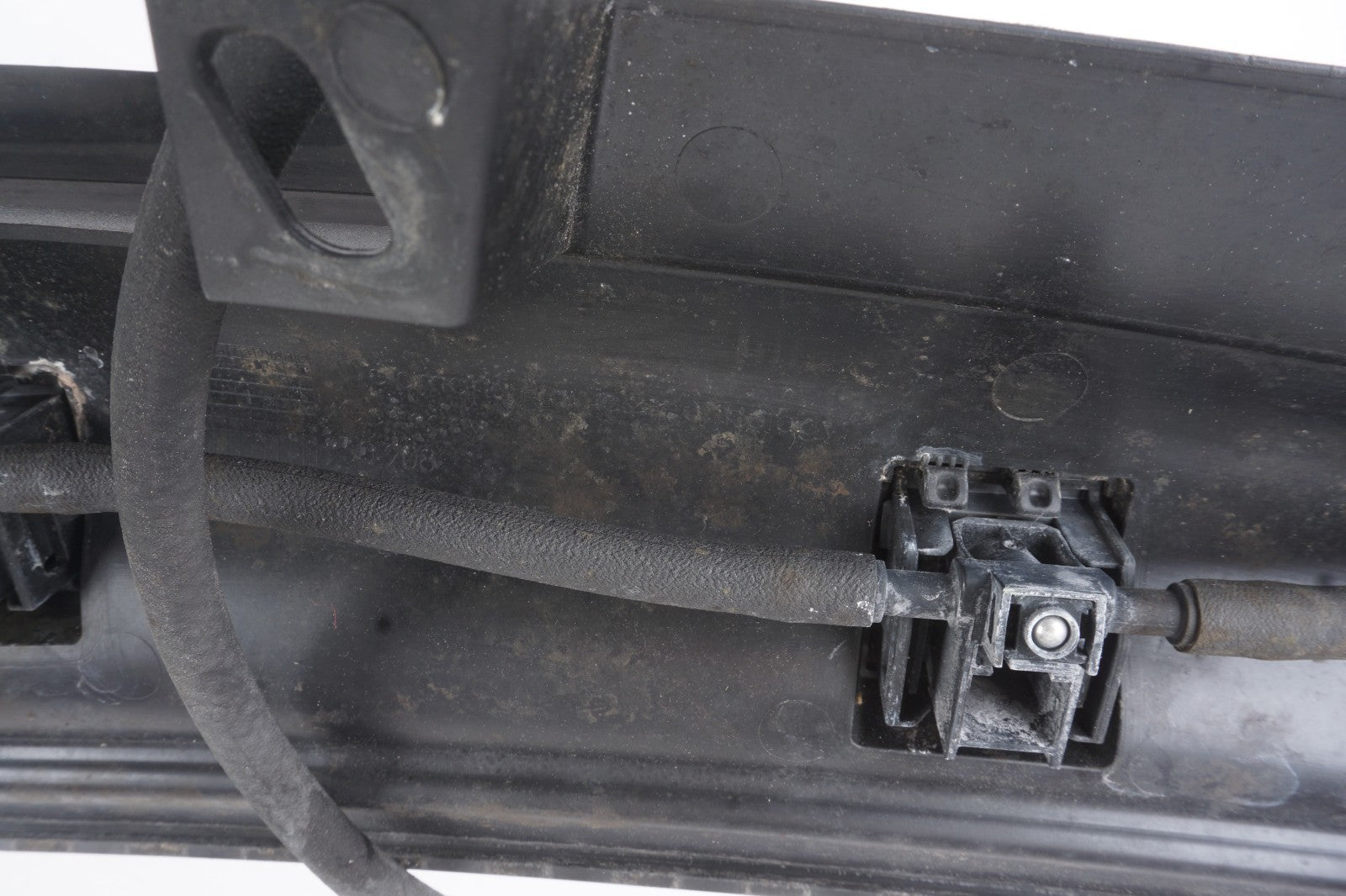 2011-2017 Mercedes W207 E350 Convertible Coupe Windshield Wiper Cowl Cover OEM