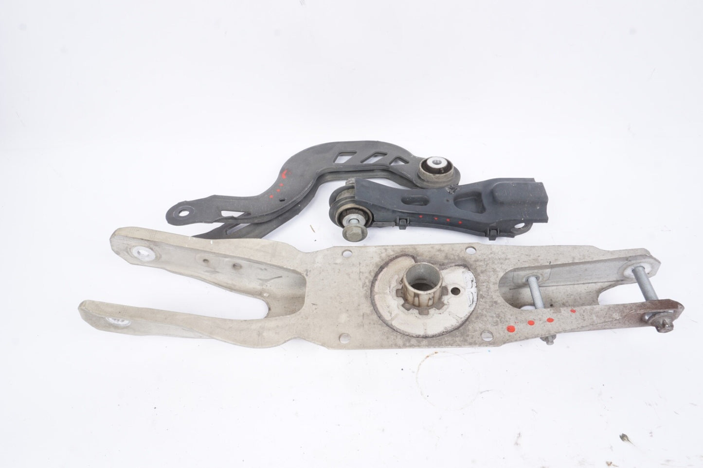 2015 - 2020 MERCEDES GLA250 X156 REAR RIGHT SUSPENSION CONTROL ARM SET OF 3 OEM