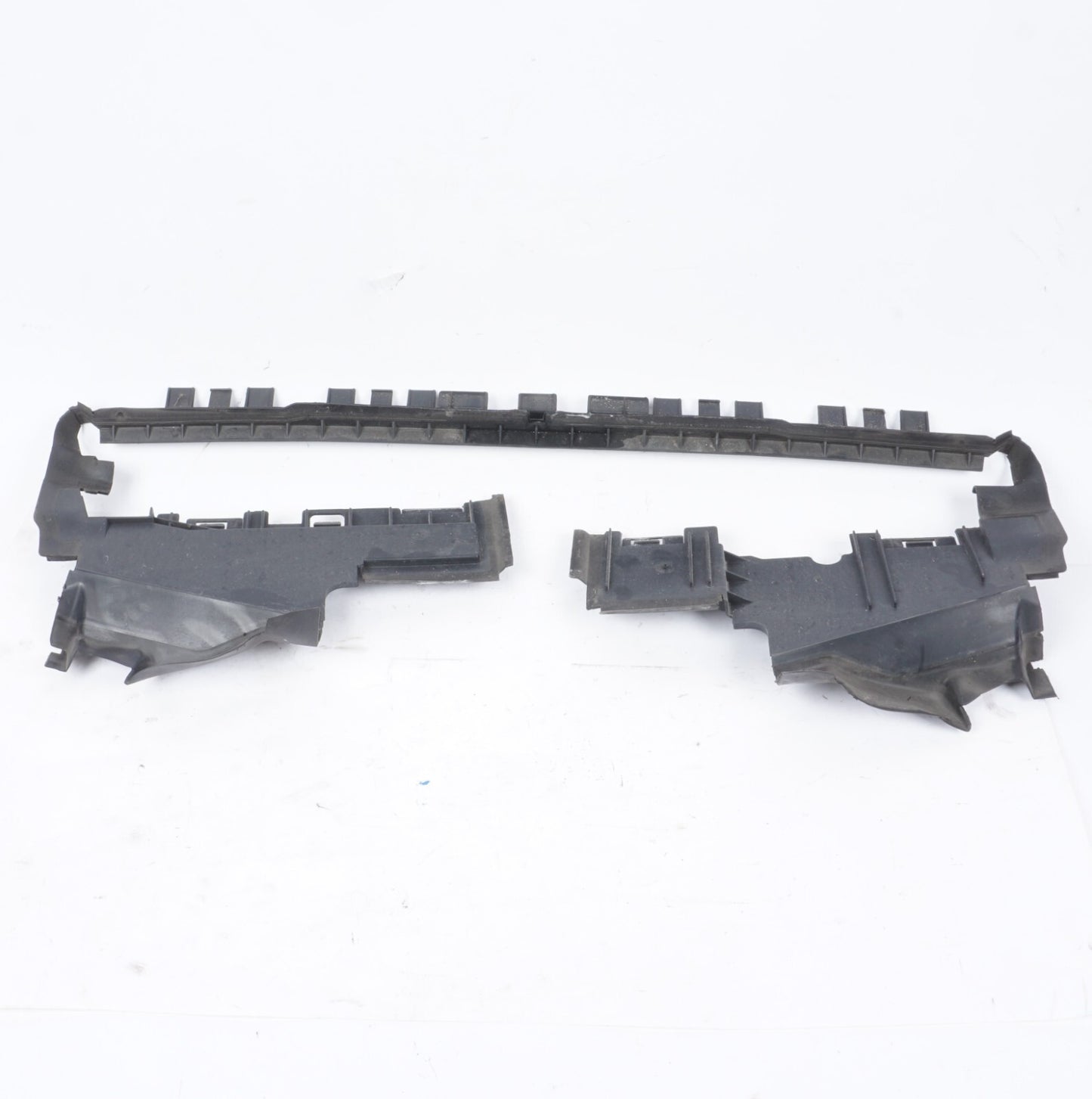 10-13 Mercedes E350 E550 W207 Air Guide Plate Baffle Trim A2075050530 OEM