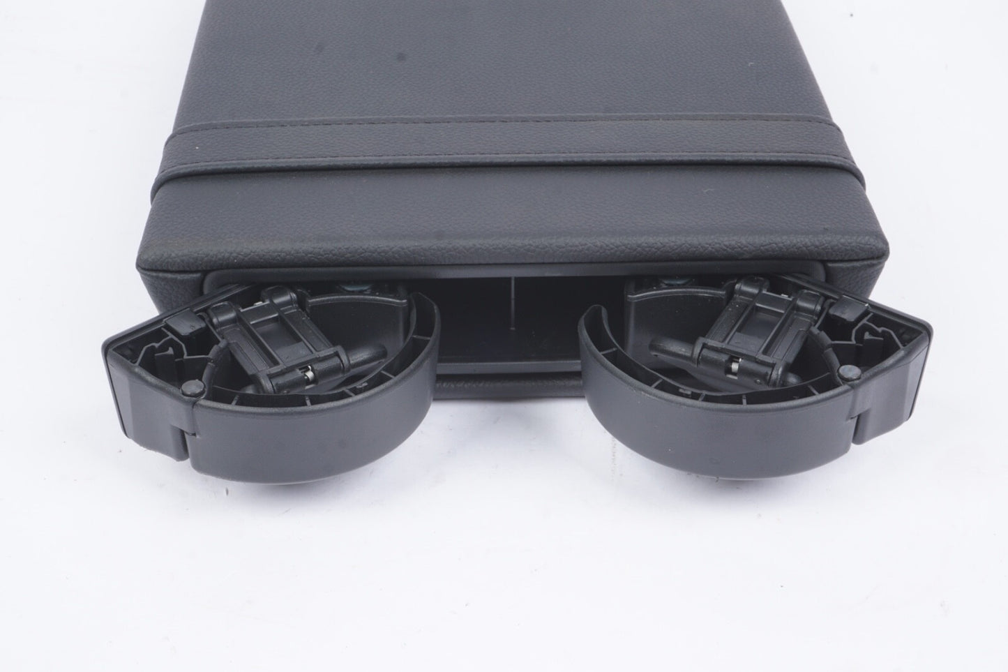2015 - 2020 MERCEDES GLA250 X156 REAR SEAT CENTER UPPER ARM REST OEM