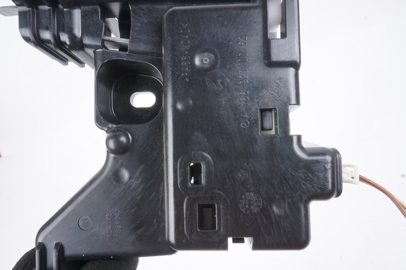 2013 - 2016 Mercedes GL450 Seat Headrest Lock Latch Actuator OEM