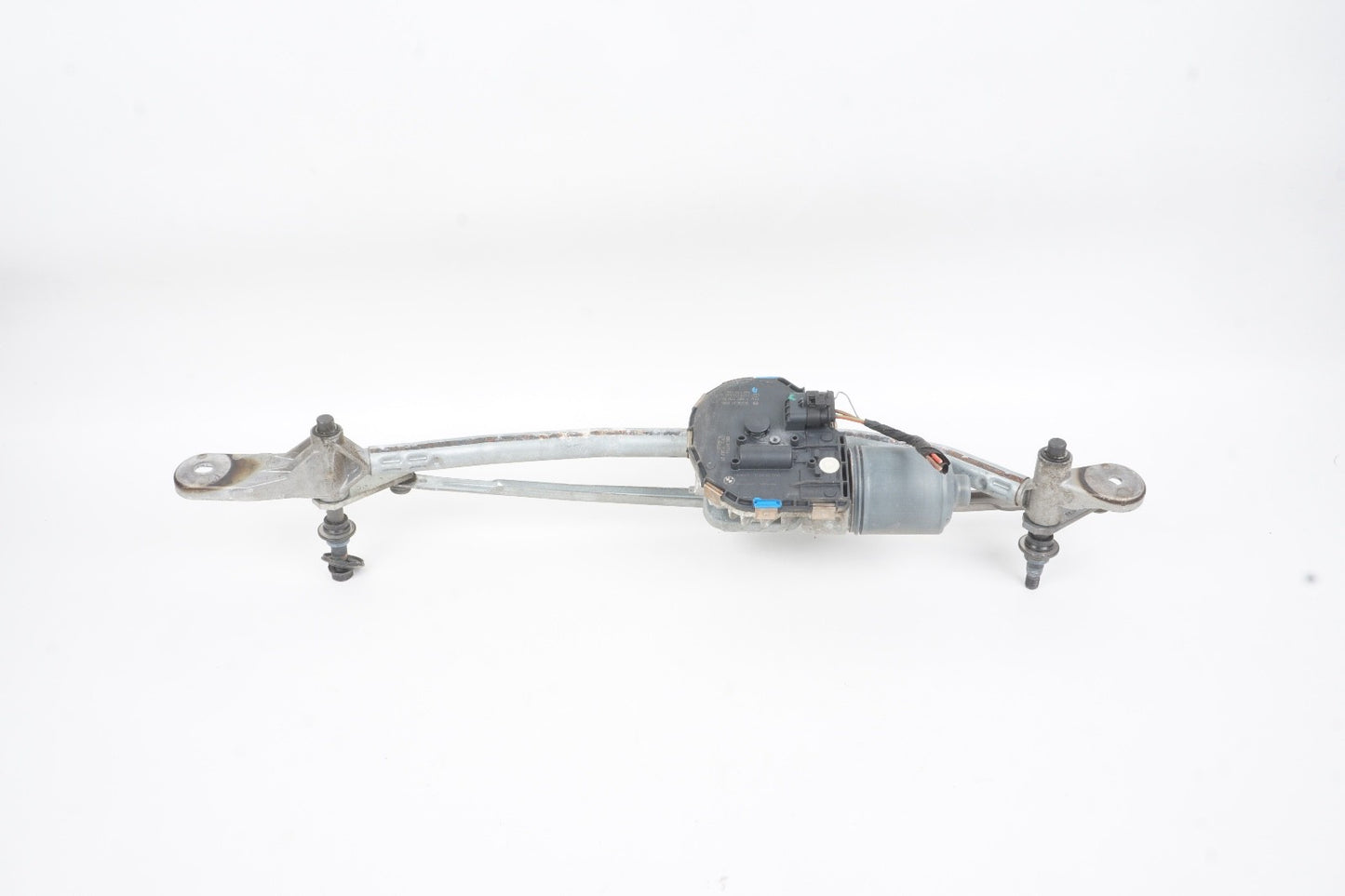 2012 - 2018 BMW F13 F06 650i 640i M6 FRONT WINDSHIELD WIPER LINKAGE W/ MOTOR OEM