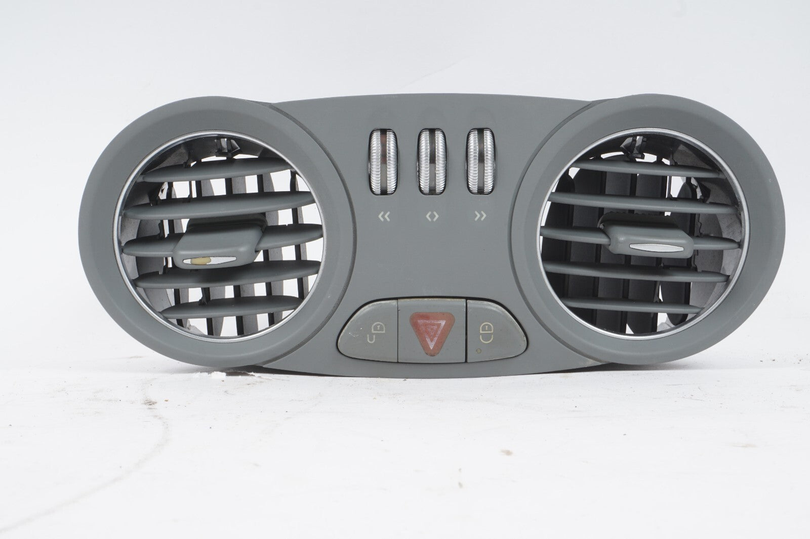 03-06 Mercedes SL500 SL55 Center Dashboard Hazard Dash Vent * FOR PARTS*  OEM