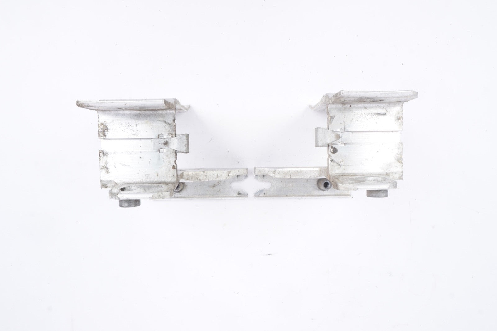 14-20 BMW F22 F30 F31 F32 Radiator Carrier Support Bracket Set Left Right OEM