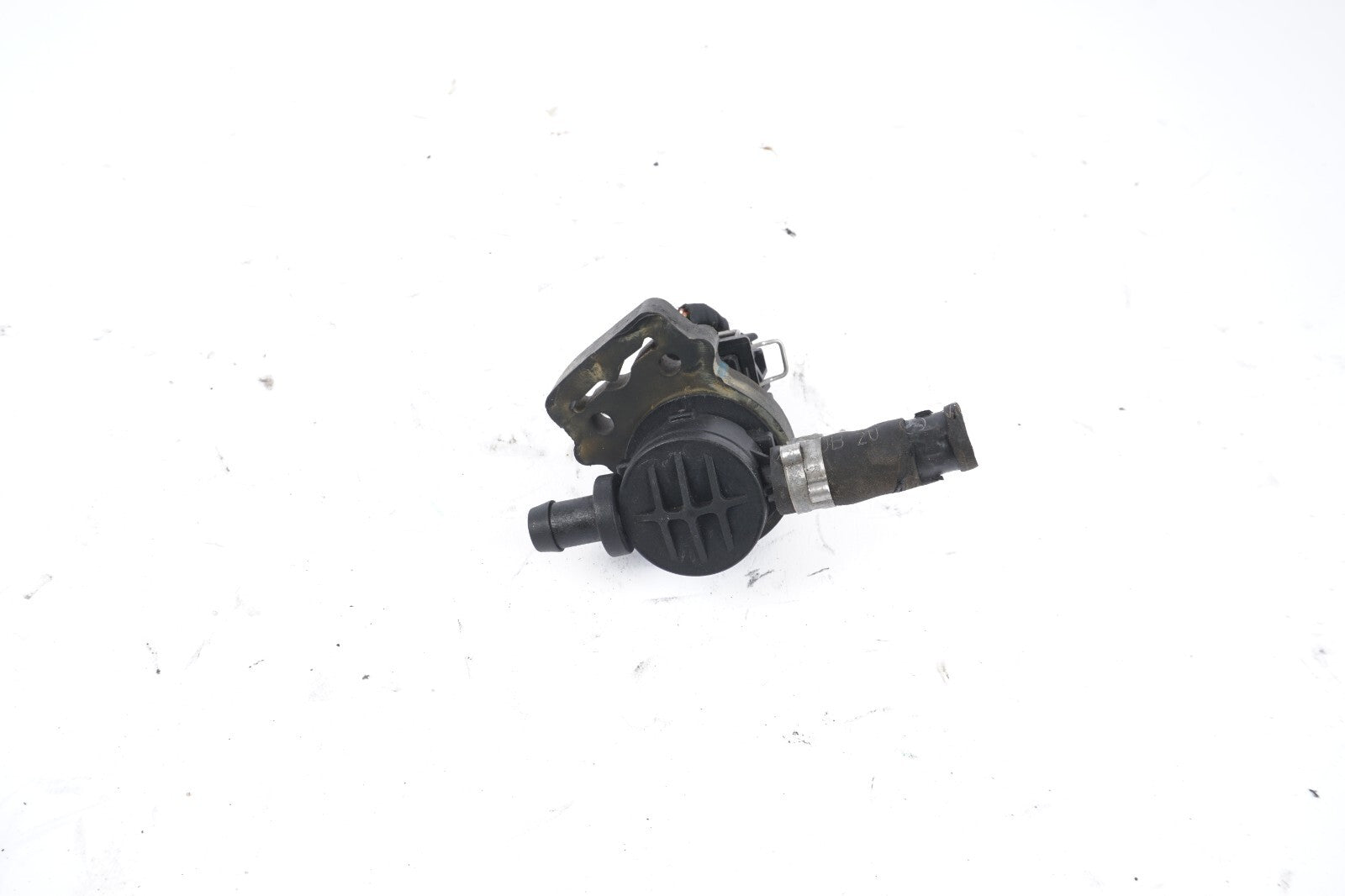 03-06 Mercedes SL500 Vapor Emission Purge Valve 0004701593  OEM