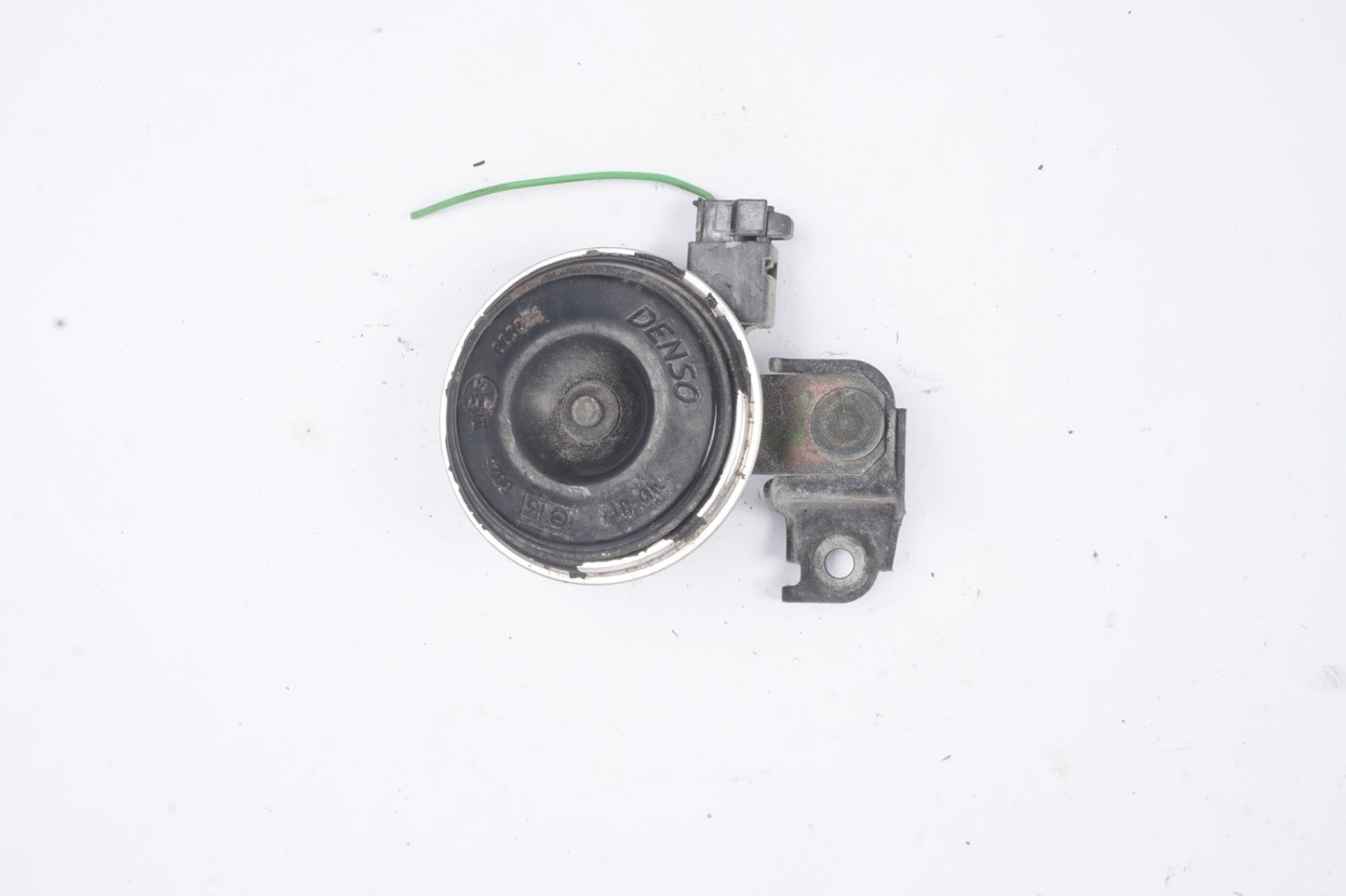 2002 - 2005 LEXUS SC430 CONVERTIBLE FRONT ALARM SECURITY HORN SIREN