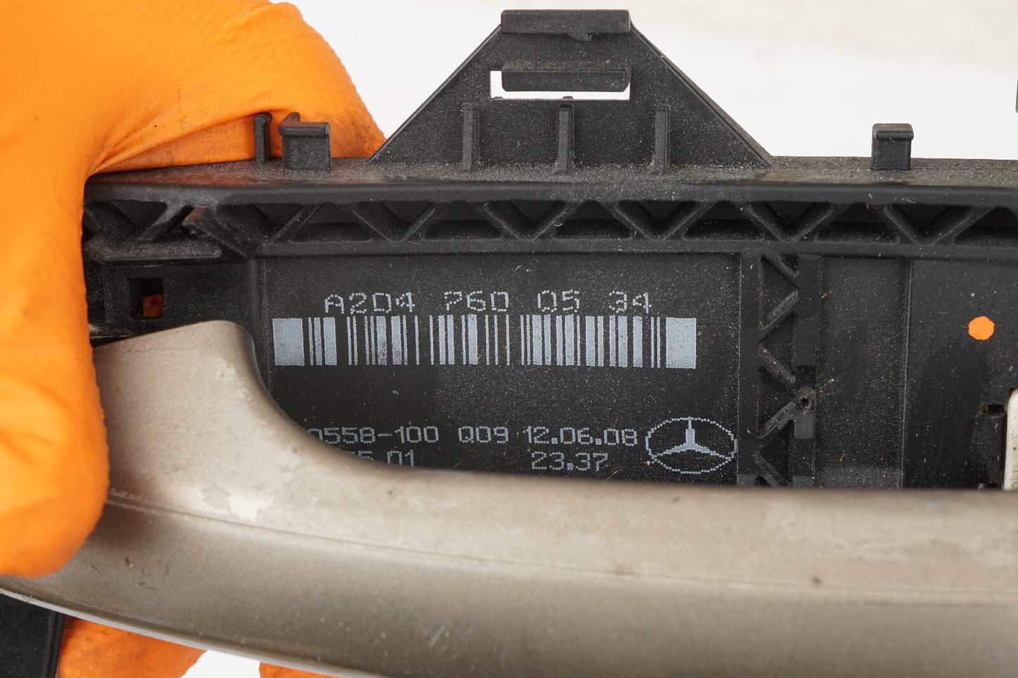 2008 - 2011 MERCEDES-BENZ C300 W204 FRONT LEFT DRIVER EXTERIOR DOOR HANDLE OEM