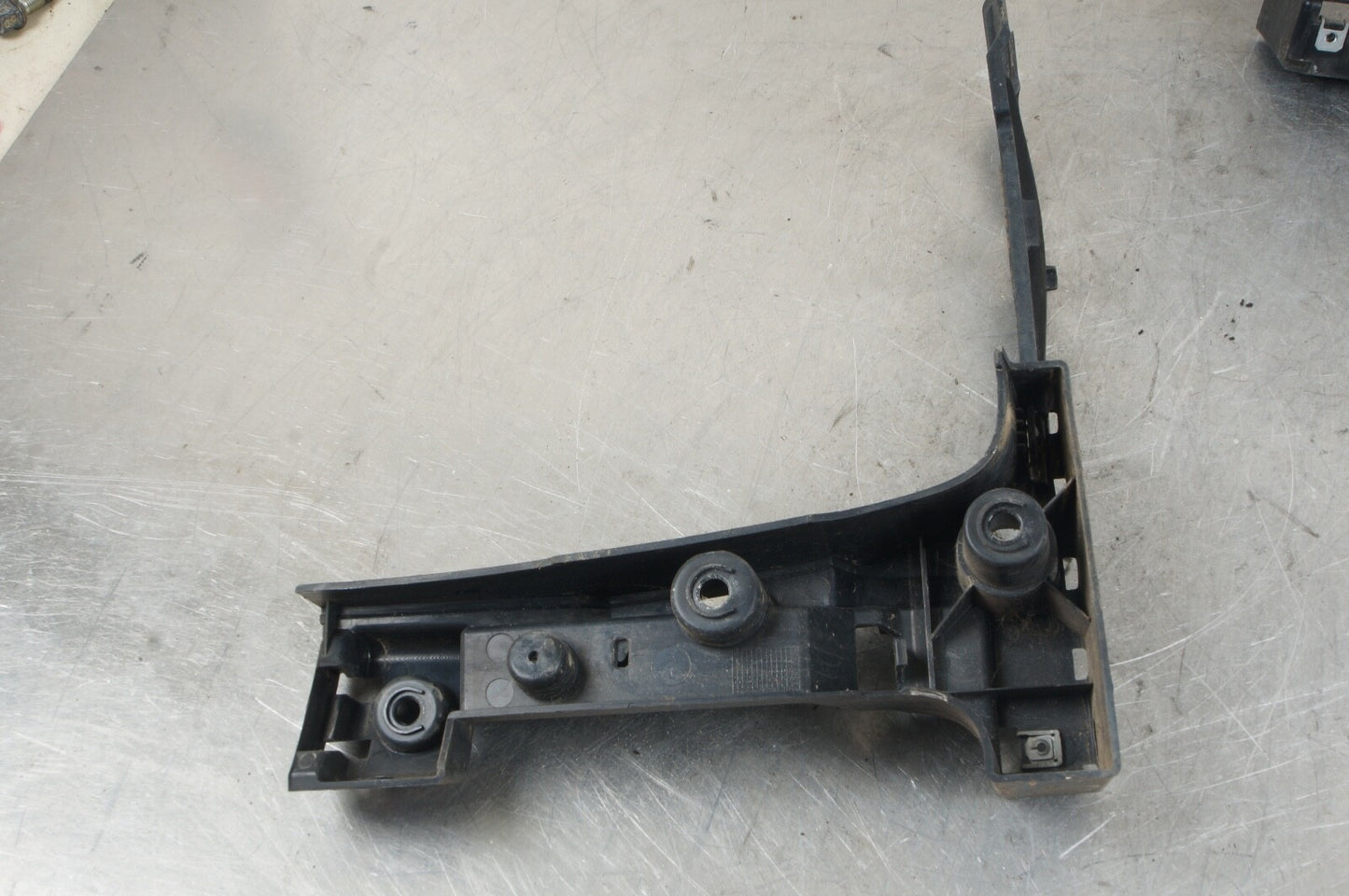 07-13 BMW E70 X5 REAR RIGHT LEFT DRIVER SIDE BUMPER MOUNT BRACKET OEM