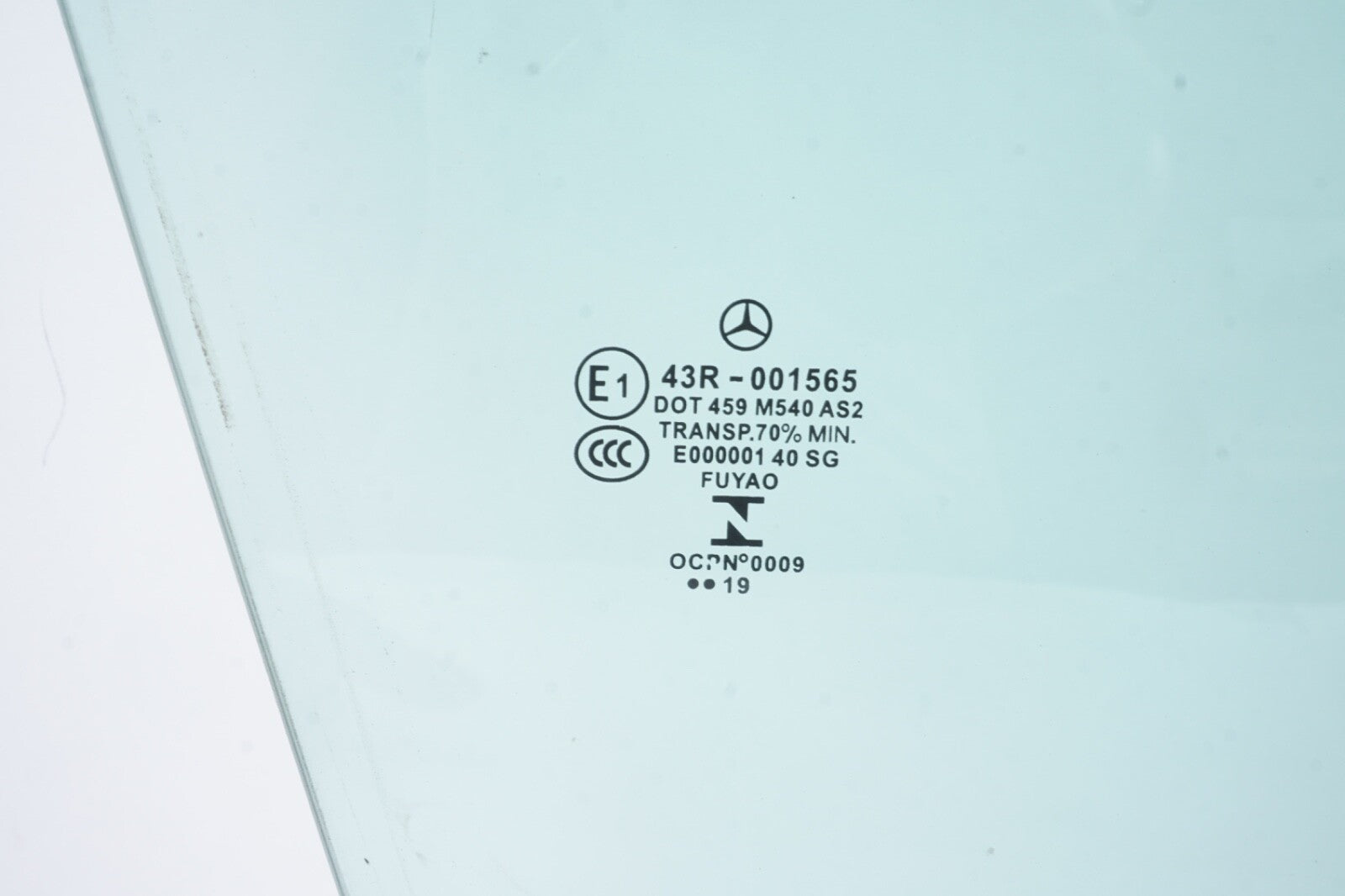 2015 - 2020 Mercedes X156 GLA45 GLA250 FRONT RIGHT WINDOW GLASS OEM