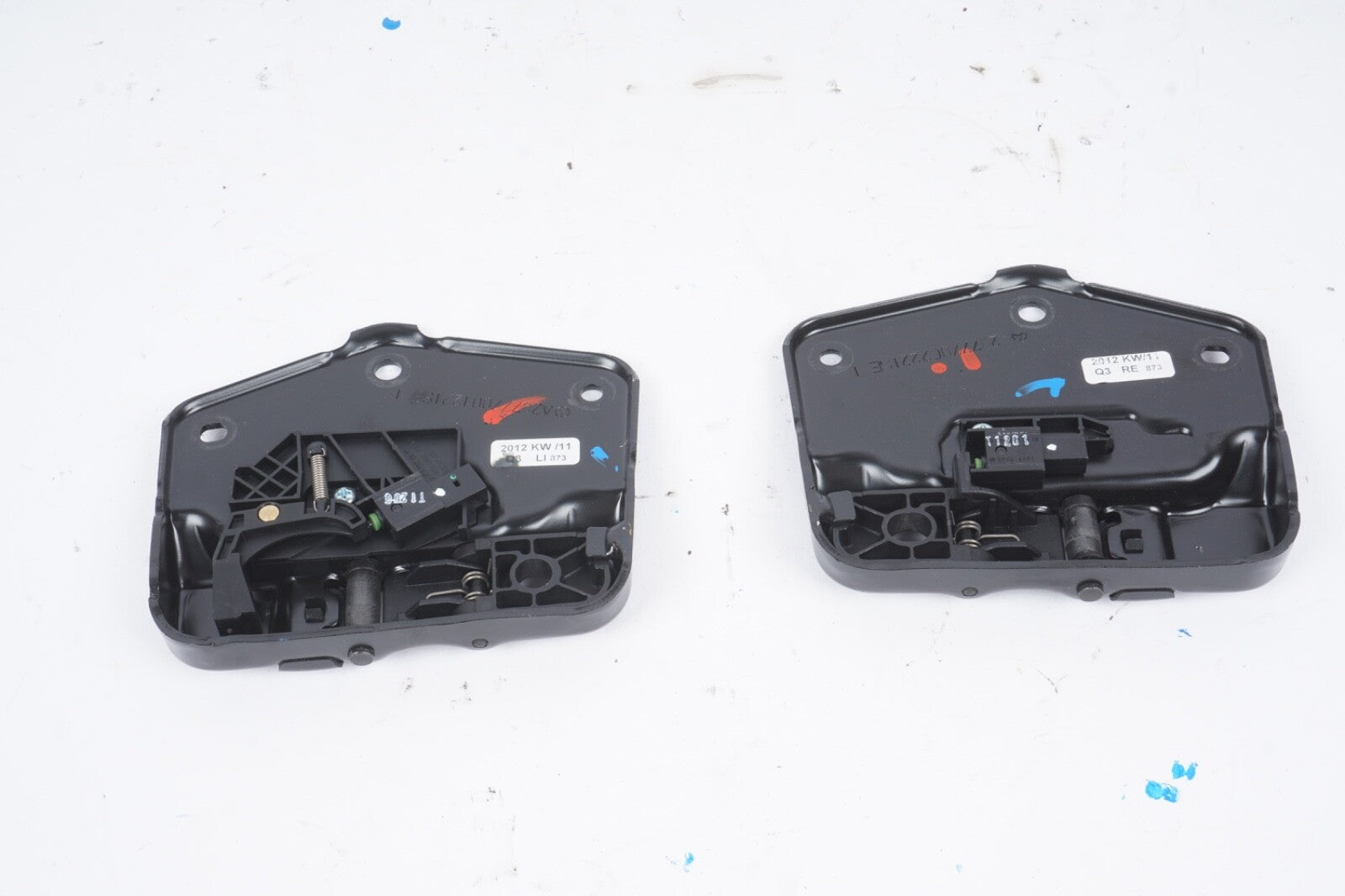 11-17 Mercedes W207 E550 E350 E400 Front Top Roof Lock Latch Cover Set of 2 OEM