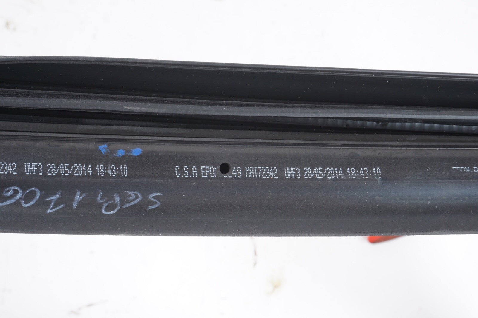 2014 - 2020 MASERATI GHIBLI FRONT RIGHT SIDE DOOR SEAL WEATHERSTRIP OEM