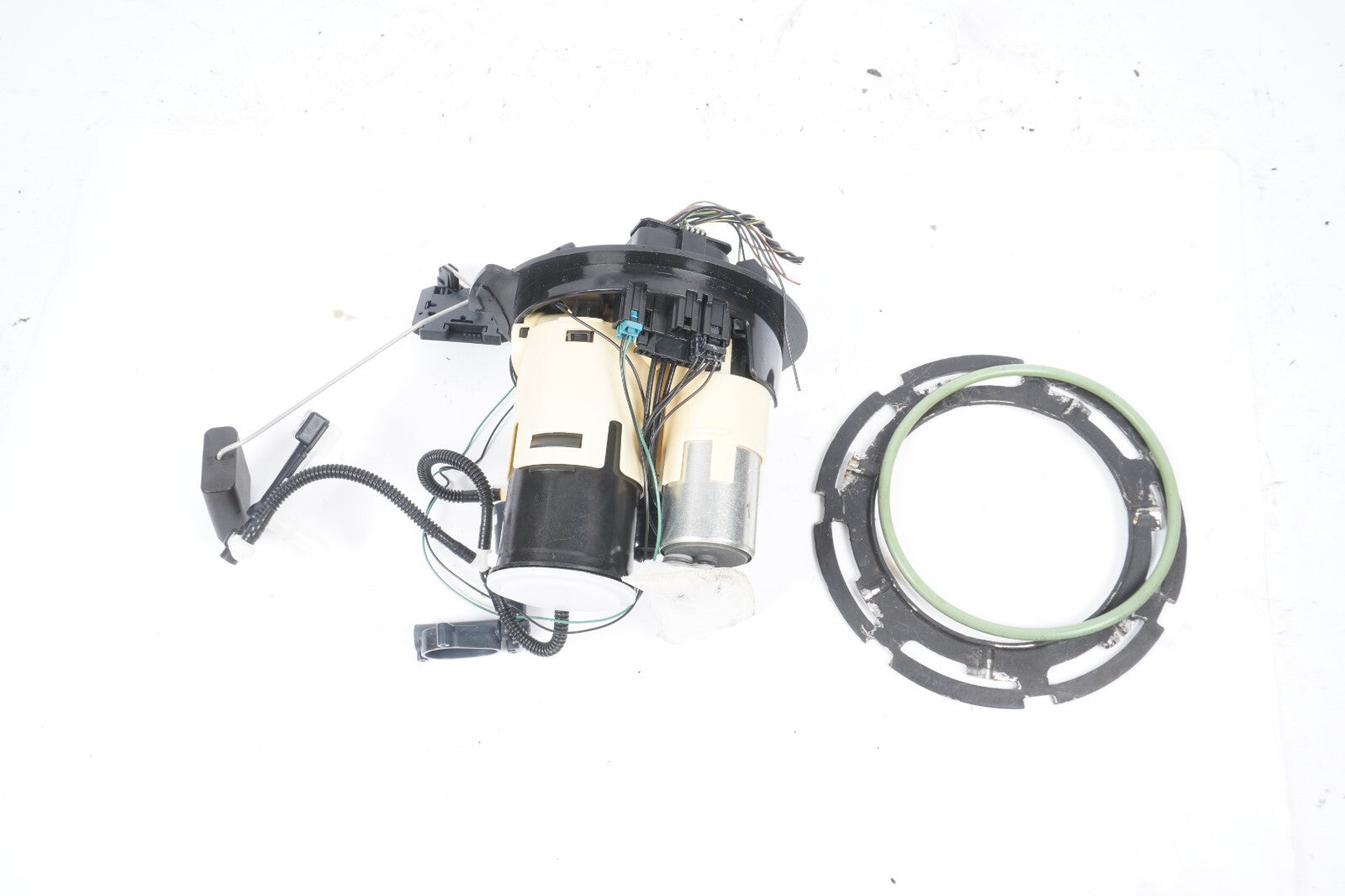 14-17 Mercedes S550 W222 Fuel Pump 2225400217 OEM