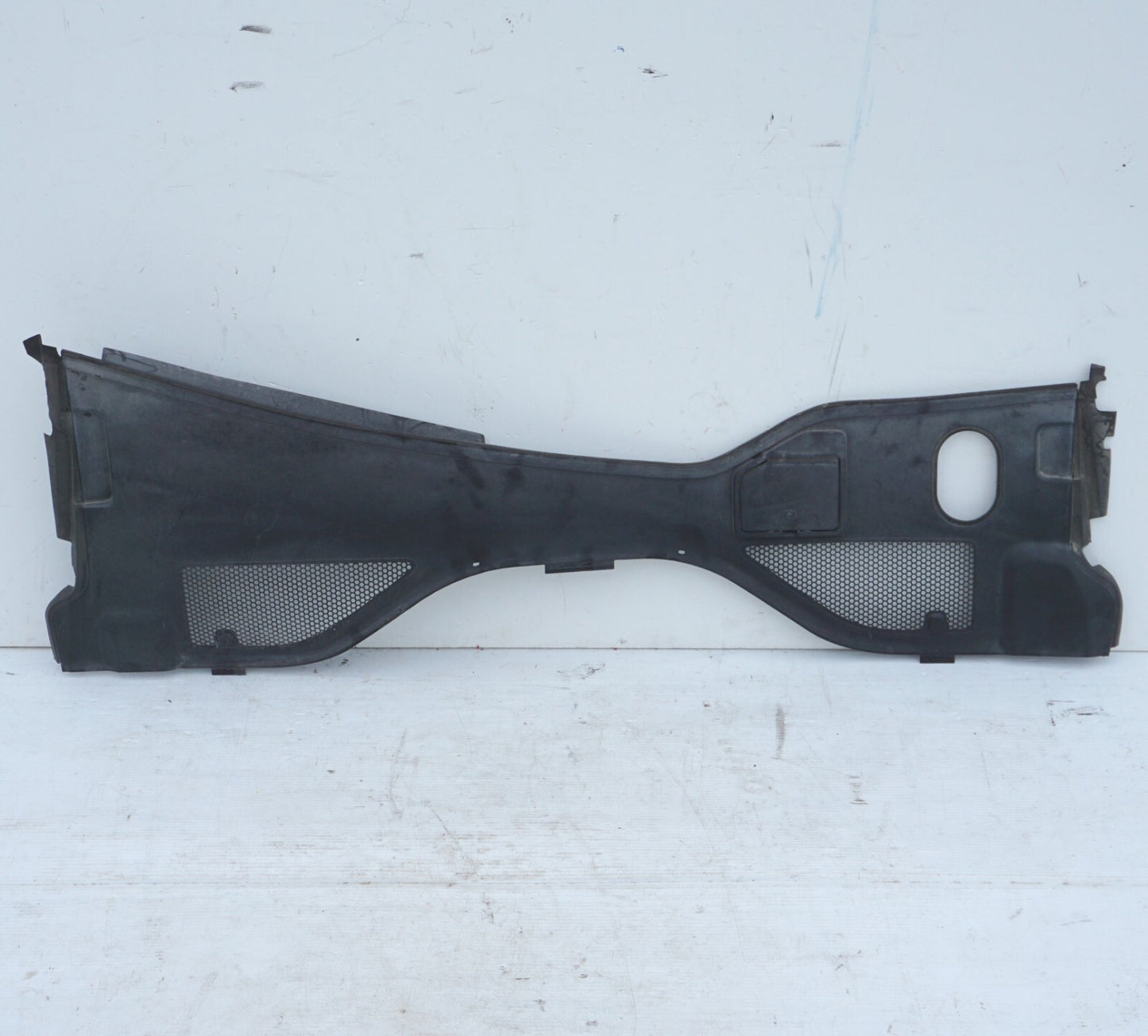 2012 - 2018 AUDI A7 S7 FRONT WINDSHIELD WIPER COWL GRILLE COVER PANEL OEM