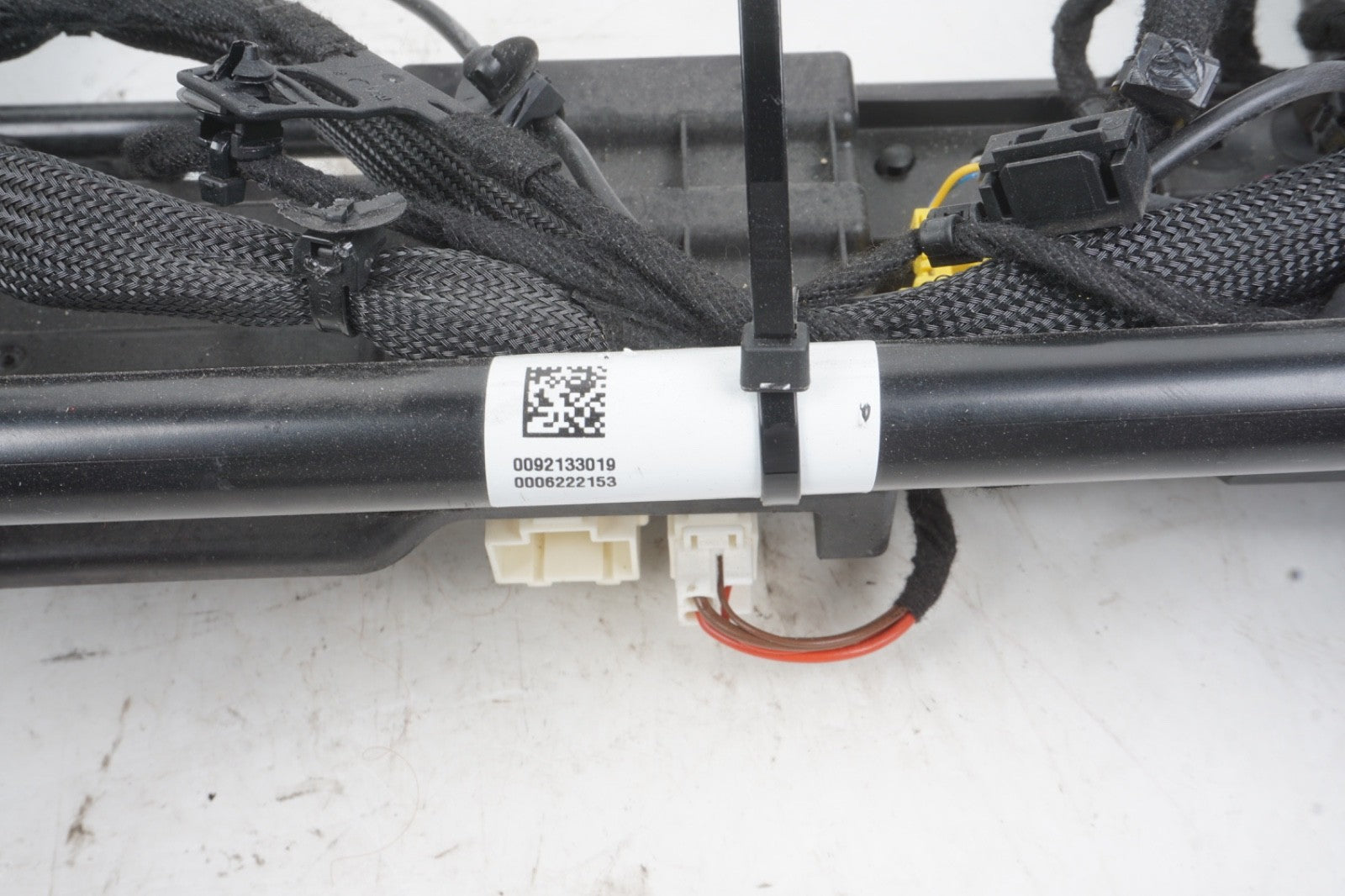 2020 - 2024 Mercedes X243 EQB30 Front Left Lower Seat Track Frame Rail MANUAL
