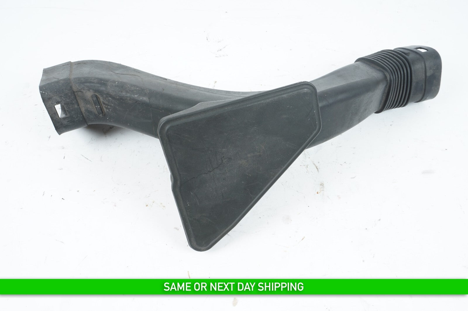 2012-2018 BMW 650i FRONT RIGHT SIDE AIR CHANNEL INTAKE CLEANER DUCT TUBE  OEM