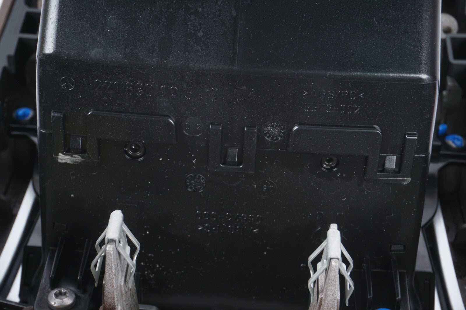 07-13 Mercedes W221 S550 S450 S600 Rear Center Console AC A/C Air Vent Trim OEM 