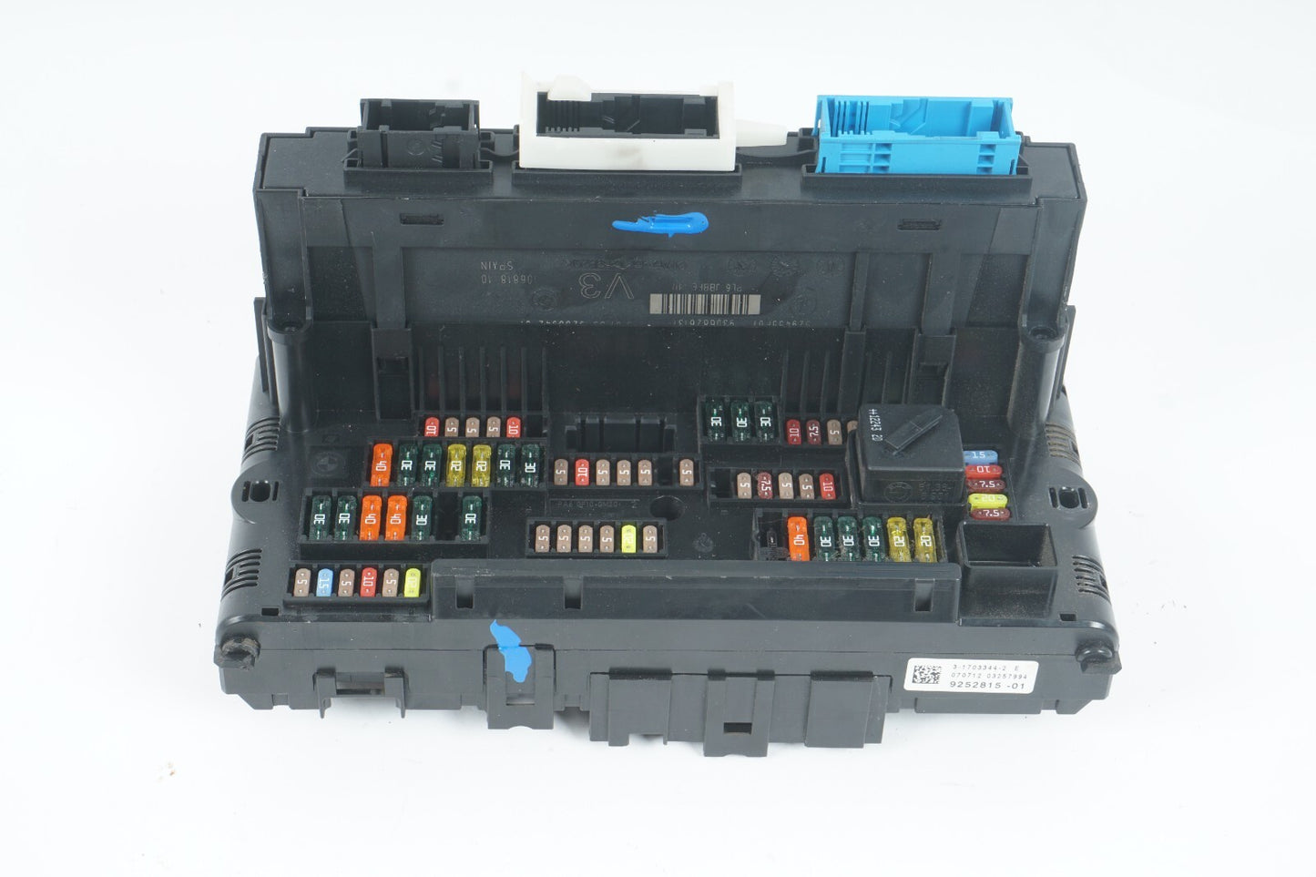2012 - 2018 BMW 650i 640i FRONT POWER DISTRIBUTION FUSE RELAY BOX 9252815 OEM