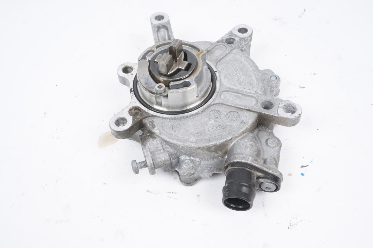 W207 12-16 Mercedes C350 E350 SLK350 Engine Motor Vacuum Pump