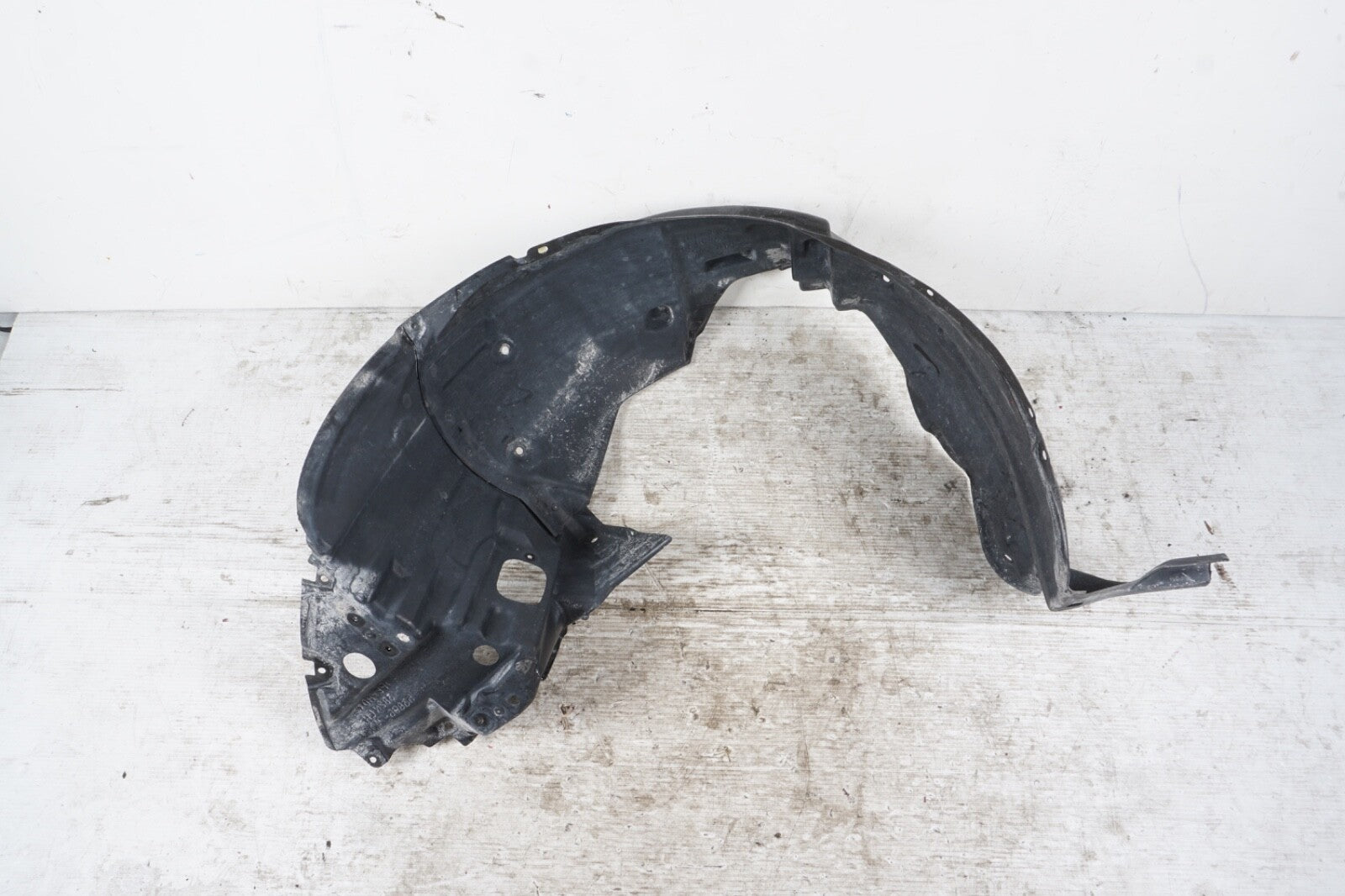 2002 - 2010 Lexus SC430 Z40 Fender Liner Front Left Driver Side