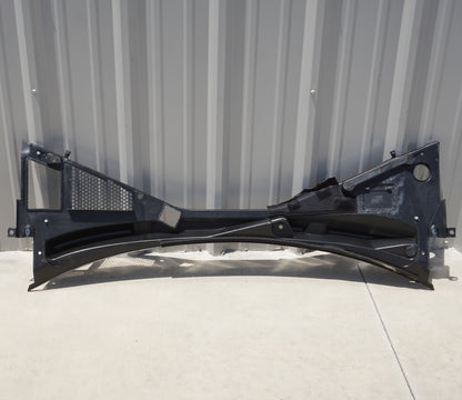 2017-2020 ALFA ROMEO GIULIA WINDSHIELD WIPER COWL PANEL COVER GRILLE OEM