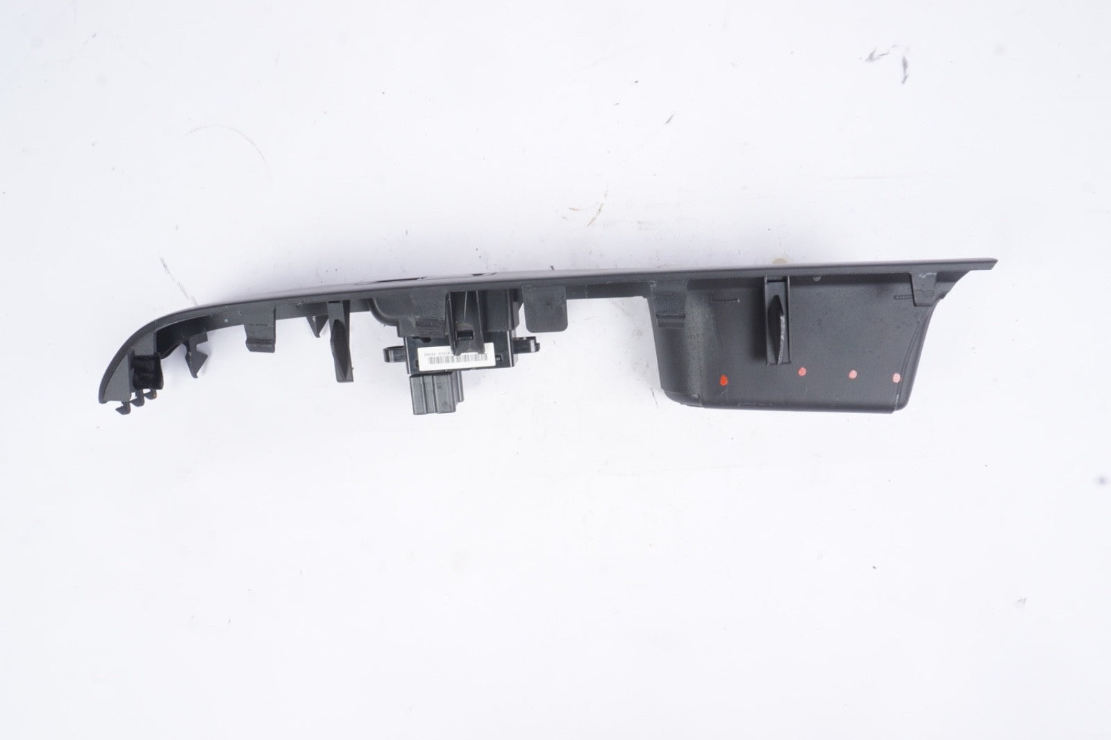 2019-2024 NISSAN TITAN REAR RIGHT PASSENGER SIDE DOOR WINDOW CONTROL SWITCH OEM